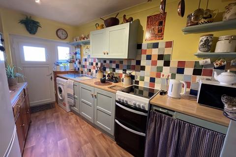 1 bedroom terraced house for sale, Holyhead Road, Llannerch-Y-Medd