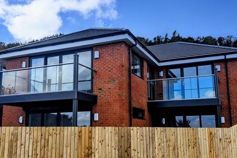 5 bedroom detached house for sale, Parc Llindir, Llanddulas