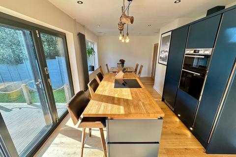 3 Trenerry Close, Truro, TR1 1BX