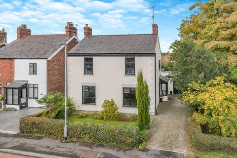 4 bedroom detached house for sale, Rhos Road, Penyffordd, CH4