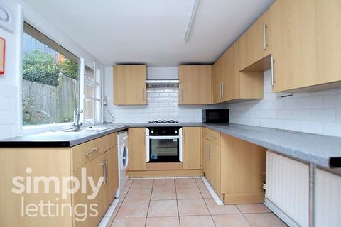 3 bedroom house to rent, Hollingdean Road, Brighton