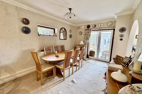 3 bedroom semi-detached house for sale, Eastern Drive, Bourne End SL8