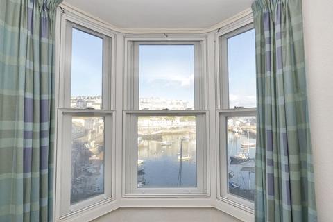 5 bedroom end of terrace house for sale, King Street, Brixham