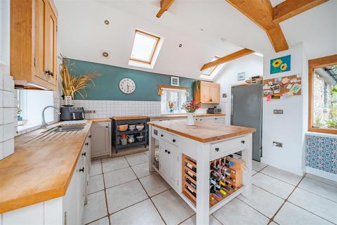 5 bedroom detached house for sale, Hemyock, Cullompton