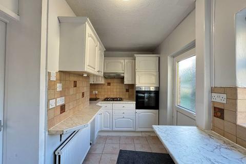 3 bedroom semi-detached house to rent, Mort Fold, Little Hulton, Manchester *Available Now*