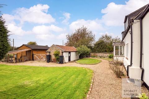 4 bedroom detached house for sale, Chapel Road, Norwich NR12