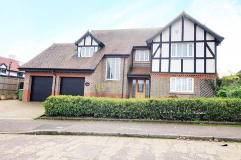 1 The Gateways, Goffs Oak, Waltham Cross, EN7 6SU