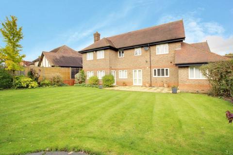 1 The Gateways, Goffs Oak, Waltham Cross, EN7 6SU