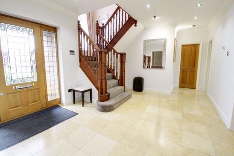 1 The Gateways, Goffs Oak, Waltham Cross, EN7 6SU