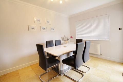 1 The Gateways, Goffs Oak, Waltham Cross, EN7 6SU