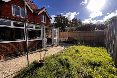 1 bedroom semi-detached house to rent, Southampton SO30