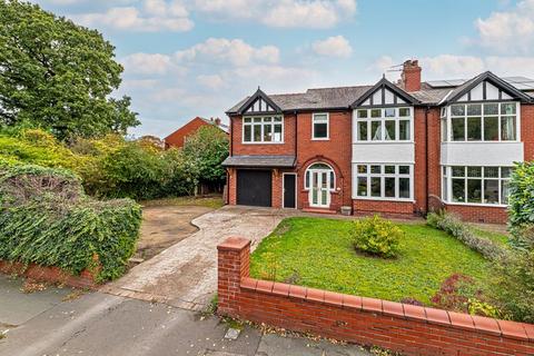 3 bedroom semi-detached house for sale, London Road, Appleton