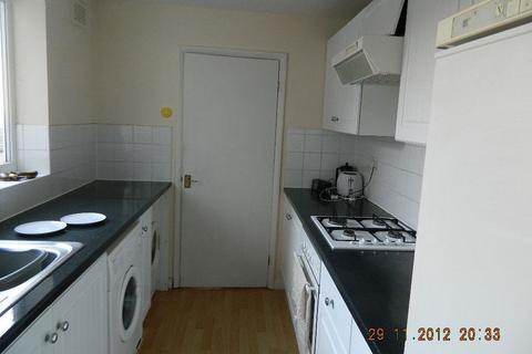 4 bedroom terraced house to rent, Collison Street, Nottingham