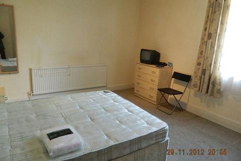 4 bedroom terraced house to rent, Collison Street, Nottingham