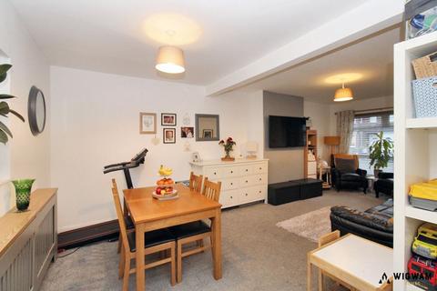 2 bedroom terraced house for sale, Linthorpe Grove, Willerby, HU10