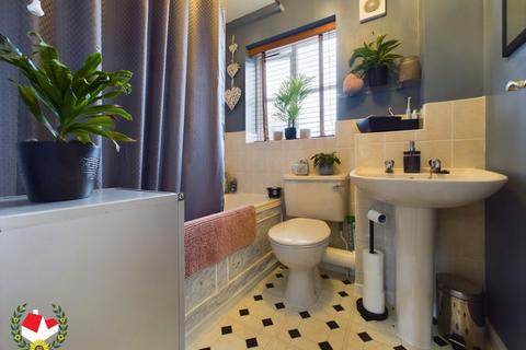 44 Harleys Field, Abbeymead, Gloucester, GL4 4RN