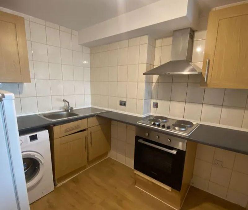 One bedroom flat to let in Cricklewood 1 bed flat to rent £1,300 pcm