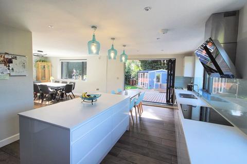 5 bedroom detached house for sale, Buckley Lane, Manchester M45