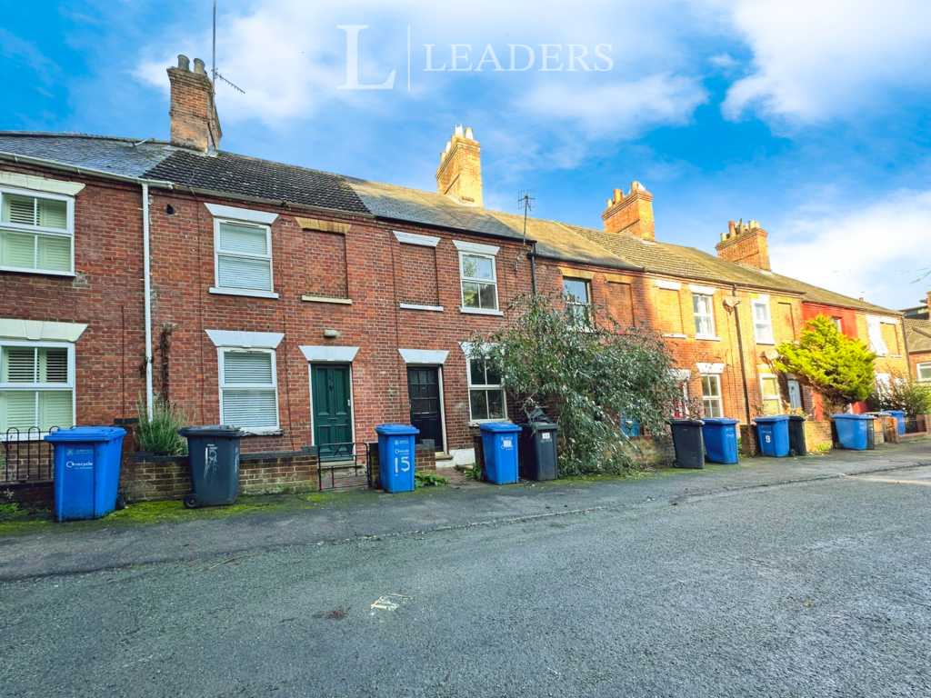 Alan Road, Norwich, NR1 3 bed terraced house to rent £1,100 pcm (£254 pw)