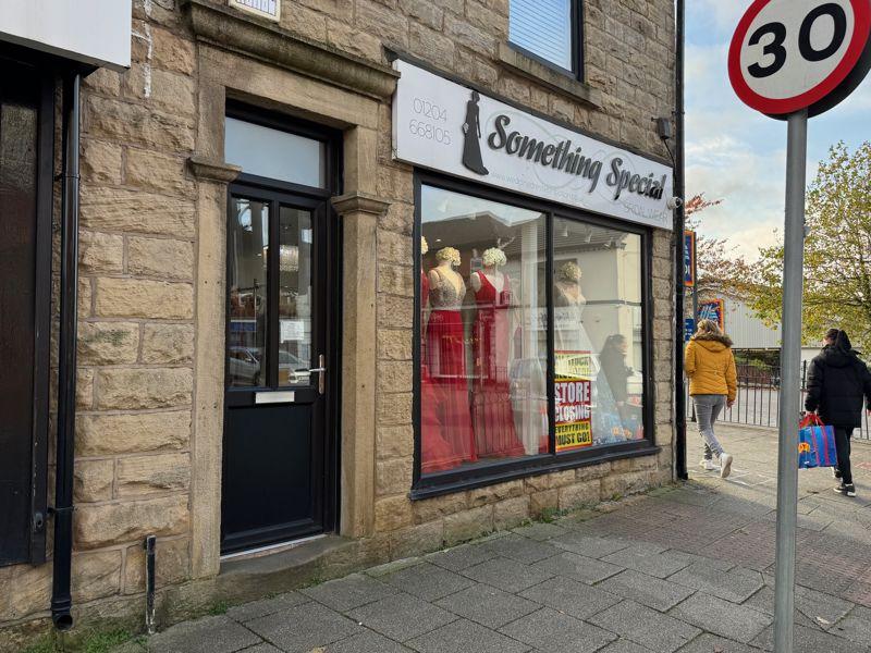 Winter Hey Lane, Bolton Shop to rent £975 pcm (£225 pw)
