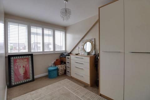 173 Bedfont Close, Feltham, TW14 8LQ