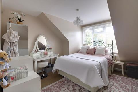 173 Bedfont Close, Feltham, TW14 8LQ