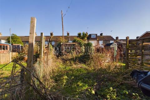 5 Castle Street, Wouldham, Rochester, ME1 3UX