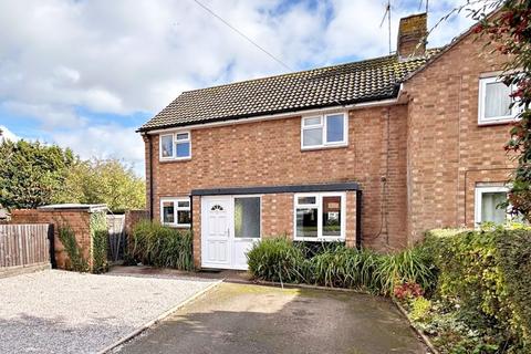 3 bedroom semi-detached house for sale, Avon Road, Pershore