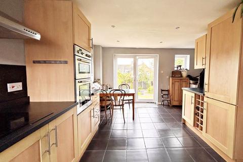 7 Avon Road, Pershore, WR10 1NU