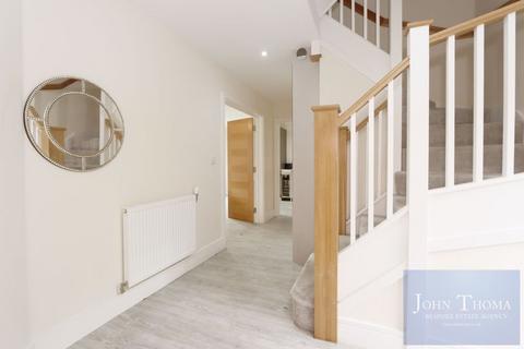 undefined, Olive Grove, Chigwell IG7