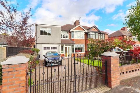 5 bedroom semi-detached house for sale, Walkden Road, Manchester M28