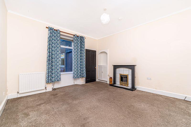 Regents Place, Balfour Street, Kirkcaldy 2 bed flat for sale £75,000