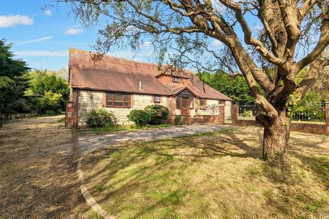 4 bedroom detached house for sale, Beaper Shute, Brading Outskirts, PO36 0AZ