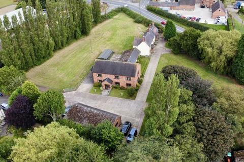 7 bedroom farm house for sale, Hinckley Road, Nuneaton CV13