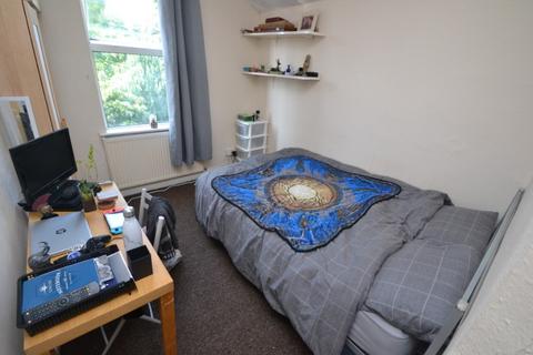 4 bedroom terraced house to rent, Harrington Drive, Nottingham NG7