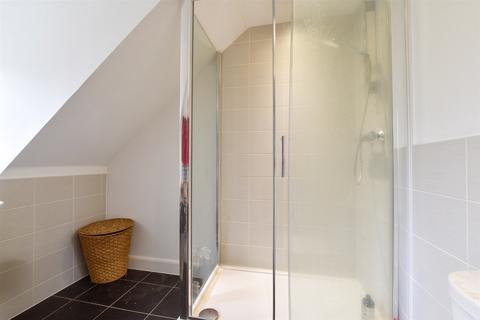 9 Staples Close, Broadbridge Heath, Horsham, RH12 3UL