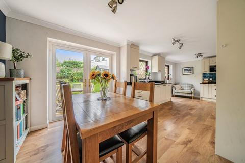 3 Strawberry Avenue, Exeter, EX2 8GE