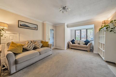 3 Strawberry Avenue, Exeter, EX2 8GE