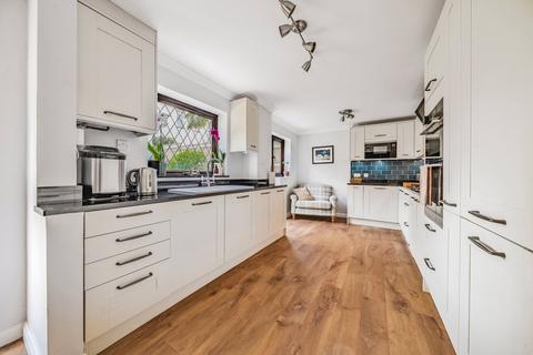 3 Strawberry Avenue, Exeter, EX2 8GE
