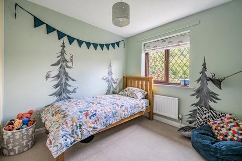 3 Strawberry Avenue, Exeter, EX2 8GE