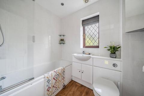 3 Strawberry Avenue, Exeter, EX2 8GE