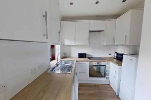 3 bedroom flat to rent, Penrith Drive, Glasgow, Glasgow City, G12