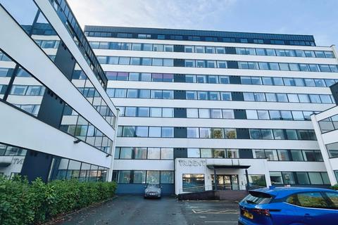 2 bedroom flat for sale, Ashton Lane, Sale, Greater Manchester, M33