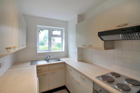 2 bedroom maisonette to rent, Albury Road, Guildford GU1