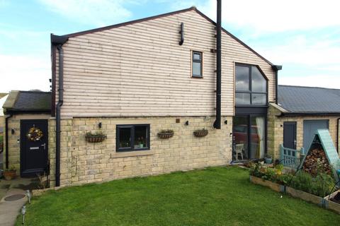 2 bedroom townhouse for sale, Penistone Fold, Oxenhope, Keighley, BD22