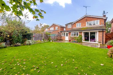 4 bedroom link detached house for sale, Yarnold Close, Wokingham, Berkshire