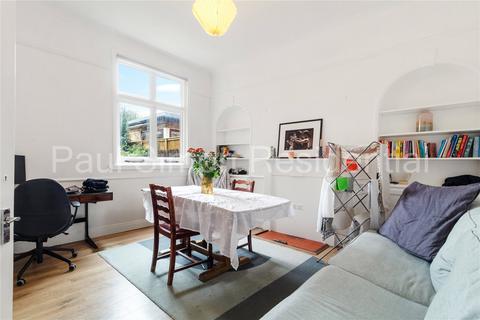 4 bedroom end of terrace house for sale, Ravenstone Road, London, N8