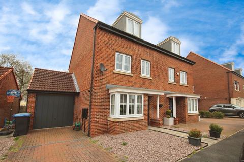 4 bedroom semi-detached house to rent, Prospect Place, Durham DH6