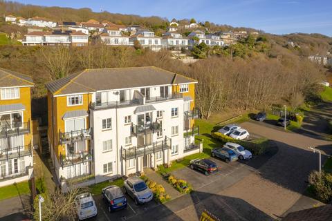 35 Lower Corniche, Hythe, CT21 5TP