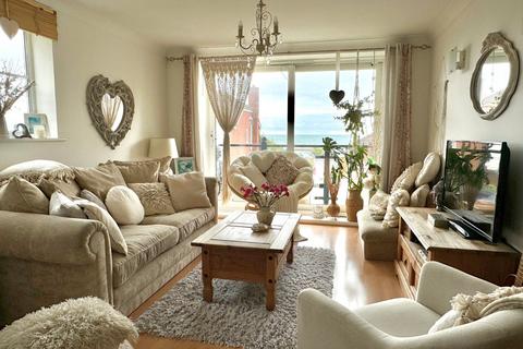 35 Lower Corniche, Hythe, CT21 5TP